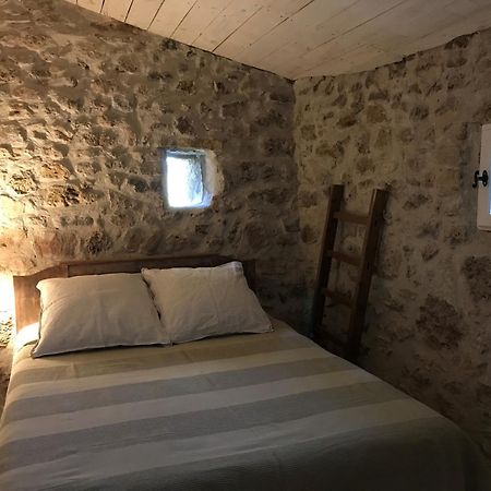 Bergerie Eco-Gite Serre Rouge Durban-Corbieres Exteriör bild